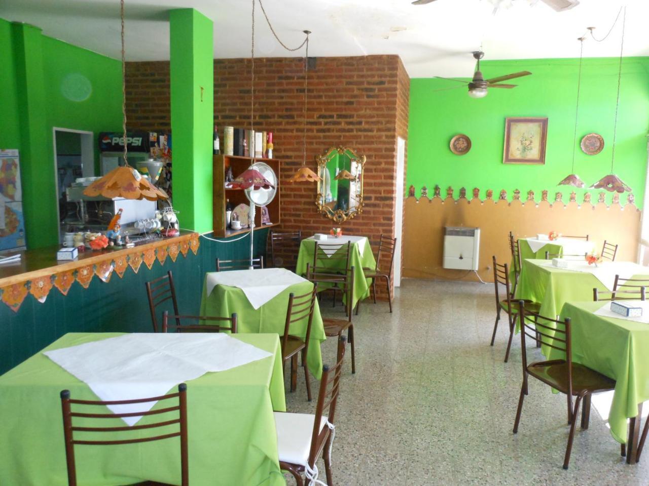 Hotel Los Robles Gualeguaychú Exteriör bild