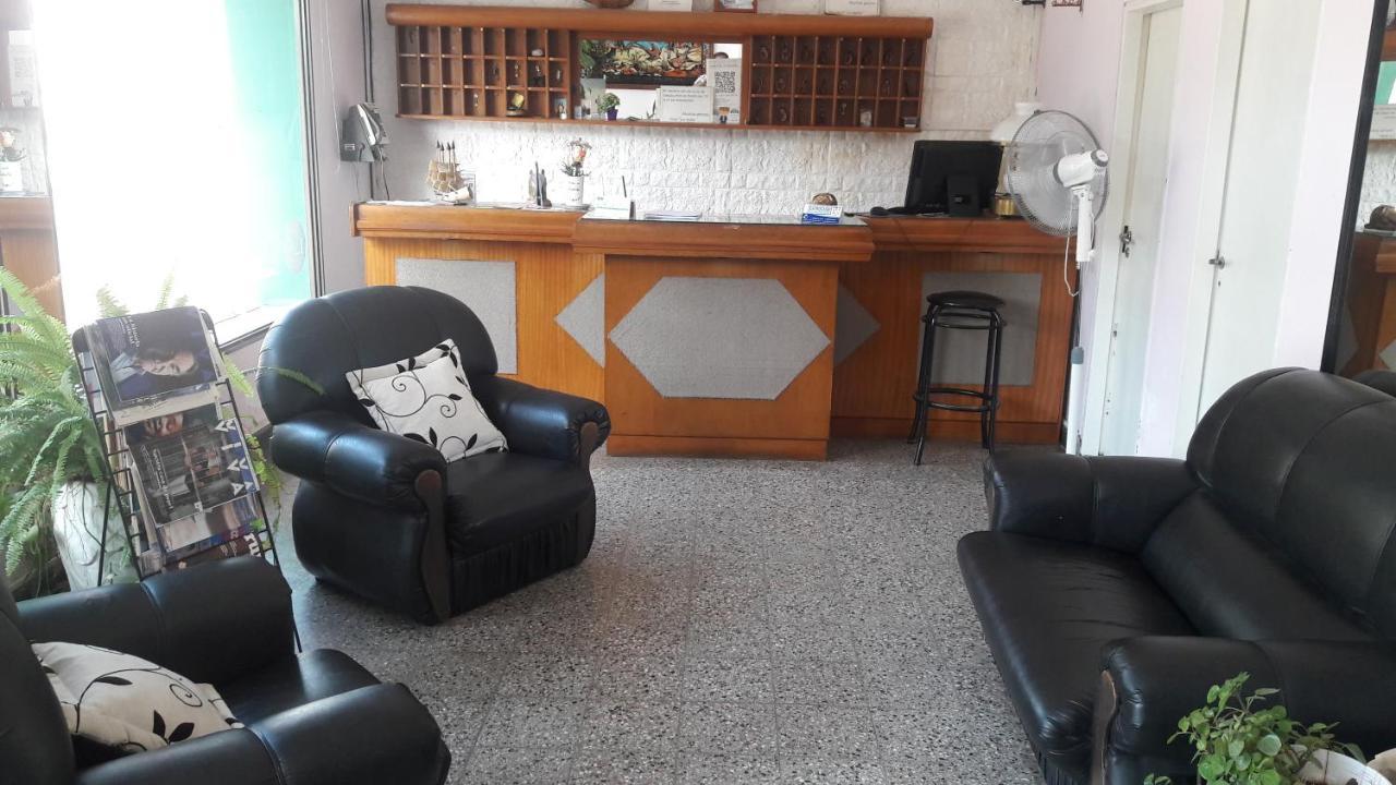 Hotel Los Robles Gualeguaychú Exteriör bild